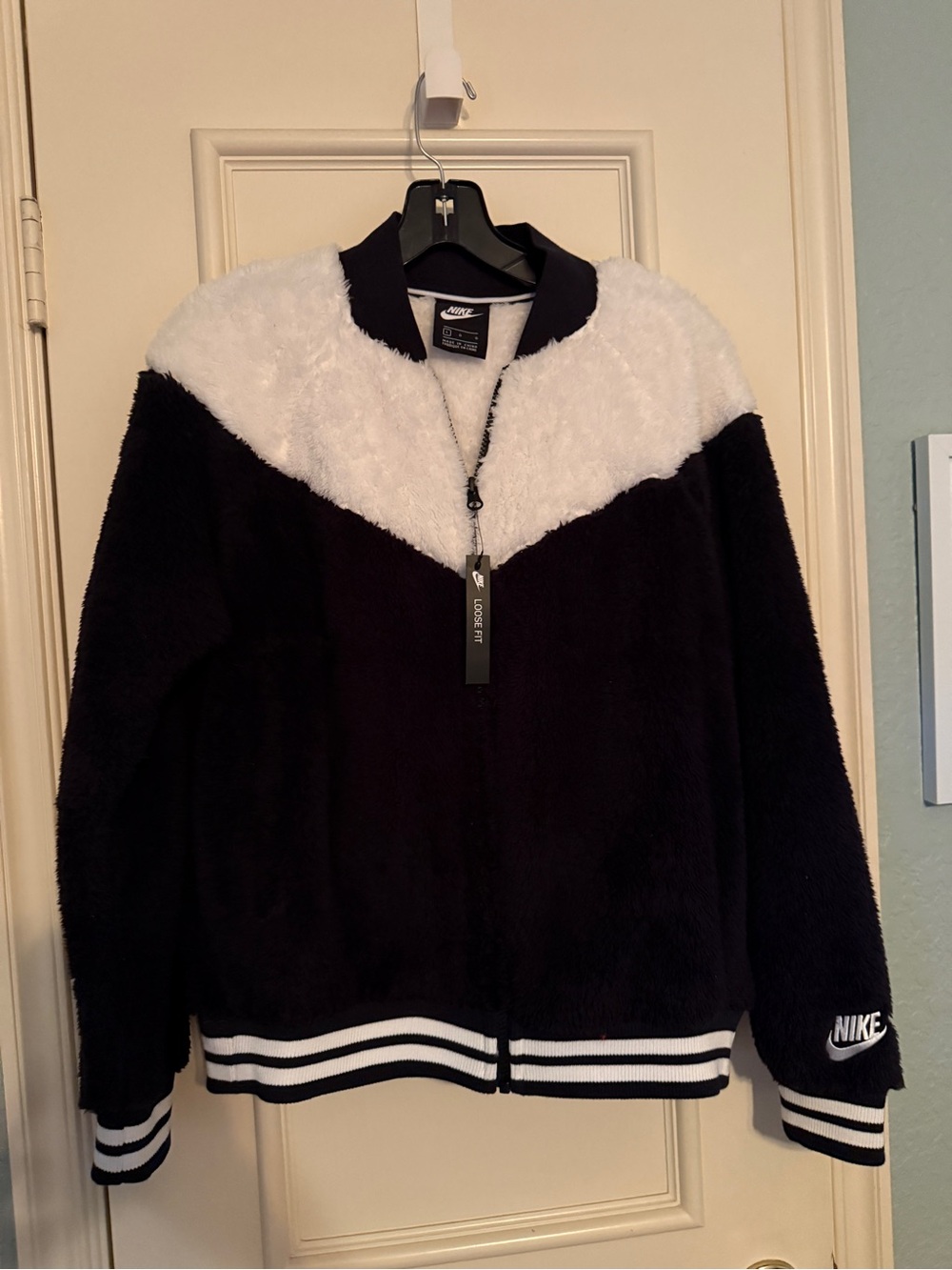 NWT Nike Black and White Sherpa Bomber Jacket